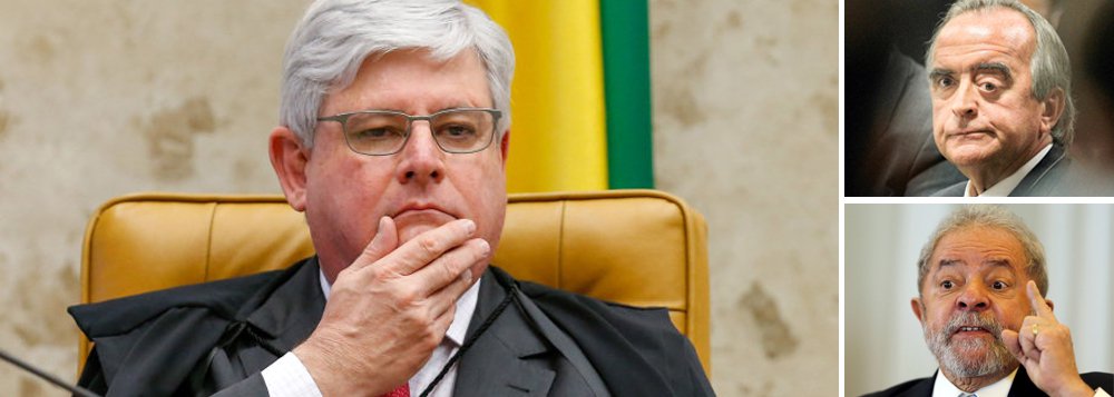 Denúncia da Procuradoria Geral da República (PGR), divulgada pelo Jornal Nacional, da Globo, acusa o ex-presidente Lula de obstrução à Justiça no caso da Operação Lava Jato que envolve o ex-diretor da Petrobras Nestor Cerveró; a acusação partiu das delações do senador cassado Delcidio do Amaral (sem partido-MS) e de seu chefe de gabinete, Diogo Ferreira; afirma que eles se juntaram a Lula; a José Carlos Bumlai, pecuarista e amigo do ex-presidente; ao filho de Bumlai, Mauricio Bumlai, e atuaram para comprar por R$ 250 mil o silêncio do ex-diretor da Petrobras Nestor Cerveró; em nota, o Instituto Lula informou que o ex-presidente "jamais" tentou interferir na conduta de Cerveró ou em qualquer outro assunto relacionado à Lava Jato