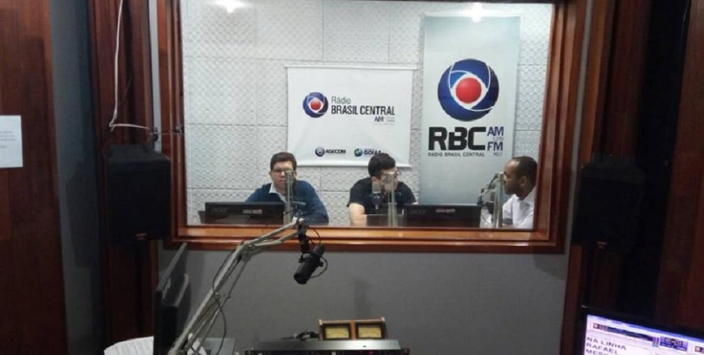 No dia 11 de julho estreia na RBC FM, o programa TBC Notícias, às 18h, com apresentação de Emerson Kran; o objetivo do programa jornalístico é tornar a informação, a notícia e a prestação de serviço mais próximas do ouvinte; segundo a gerente da nova Rádio Brasil Central, Francielly Oliveira, a ideia é que o receptor “termine seu dia sabendo o que vai acontecer no Brasil e no mundo”