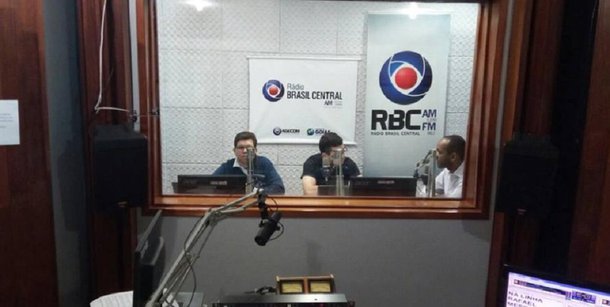 No dia 11 de julho estreia na RBC FM, o programa TBC Notícias, às 18h, com apresentação de Emerson Kran; o objetivo do programa jornalístico é tornar a informação, a notícia e a prestação de serviço mais próximas do ouvinte; segundo a gerente da nova Rádio Brasil Central, Francielly Oliveira, a ideia é que o receptor “termine seu dia sabendo o que vai acontecer no Brasil e no mundo”