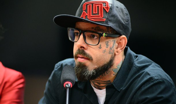 Em protesto, no Rio de Janeiro, contra o golpe, o cantor Tico Santa Cruz parafraseou a música "Blues da Piedade", de Cazuza, ao fazer referência aos golpistas e covardes; na versão, Tico pede piedade para "essa gente golpista e covarde"; na letra original, Cazuza fala em piedade para "essa gente careta e covarde"