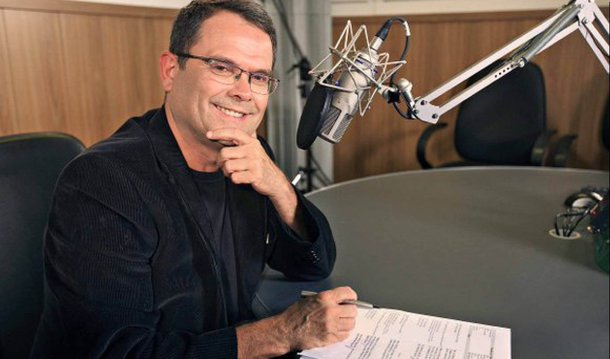 Sob a presidência do jornalista Laerte Rimoli, nomeado nesta sexta-feira pelo presidente interino Michel Temer, a EBC cancelou o contrato com o ex-global Sidney Rezende, que atuava na Rádio Nacional; em seu site, Rezende publicou um longo texto no último dia 14 em que afirma: "O jornalismo isento que perseguimos não prioriza partidos políticos em detrimento de outros, grupos individuais de pressão ou segmentos ideológicos"