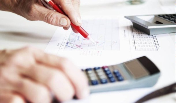 A equipe econômica do governo revisou projeção de queda do Produto Interno Bruto em 2016; em fevereiro, previa queda de 2,94%; agora, projeta contração de 3,8% da economia; já a previsão para a inflação ao fim desse ano caiu