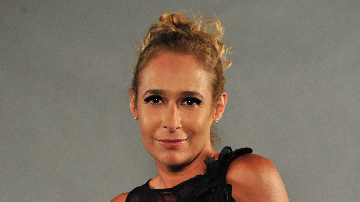 Atriz esteve na ocupação do Palácio Gustavo Capanema, no Rio de Janeiro, criticou Michel Temer e gravou um vídeo em apoio à mobilização de artistas contra a extinção do Ministério da Cultura; assista