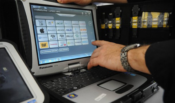 Associações de defesa do consumidor manifestaram-se contra a chamada "franquia de dados", prática que gerou reações também de organizações da sociedade civil, além de campanhas nas redes sociais; operadores de telefonia quem adotar adotar a seguinte prática: com a franquia menor, o pacote de web poderia terminar após usuário assistir a cerca de 10 vídeos no Youtube, por exemplo; depois de atingido o limite da franquia, a internet é cortada ou diminui drasticamente sua velocidade até o mês seguinte