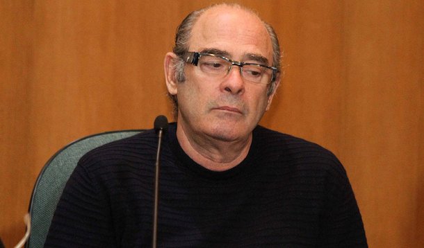 Lobista Fernando Moura, que denunciou à força tarefa da Lava Jato o esquema de propinas montado em Furnas, do qual Aécio Neves era dos beneficiados, deve ser transferido para a Superintendência da PF nesta sexta-feira, 20; ele foi preso em Vinhedo (SP) por determinação do juiz Sérgio Moro, que disse na decisão que o lobista não pagou a multa imposta e que há risco de fuga em função da sentença decretada nesta quarta-feira 18, de 16 anos de prisão