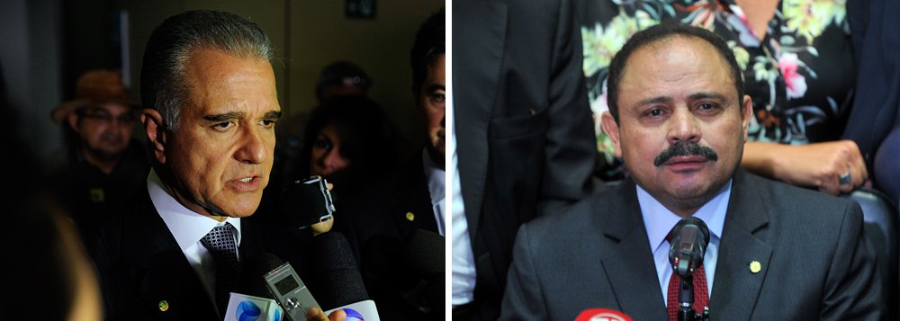 Praticamente decidida a afastar Waldir Maranhão do partido e da presidência da Câmara, a bancada de 47 deputados está reunida desde 10h30 nesta terça-feira; futuro do parlamentar, que ontem anulou o impeachment e depois voltou atrás de sua própria decisão, será oficialmente anunciado às 17h pela legenda, após encontro da Executiva Nacional; deputado Julio Lopes (RJ) afirmou que Maranhão cometeu "atentado contra o partido e contra a democracia" ao decidir, sozinho, sobre a suspensão de parte do processo na Câmara