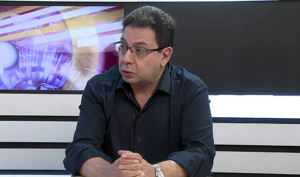 O blogueiro Eduardo Guimarães relatou através do seu blog que se filiou ao PC do B; ele diz que, diante do "quadro desolador do golpe no país e de ameaças aos direitos individuais dos cidadãos", decidiu se filiar ao Partido Comunista do Brasil; confira vídeo