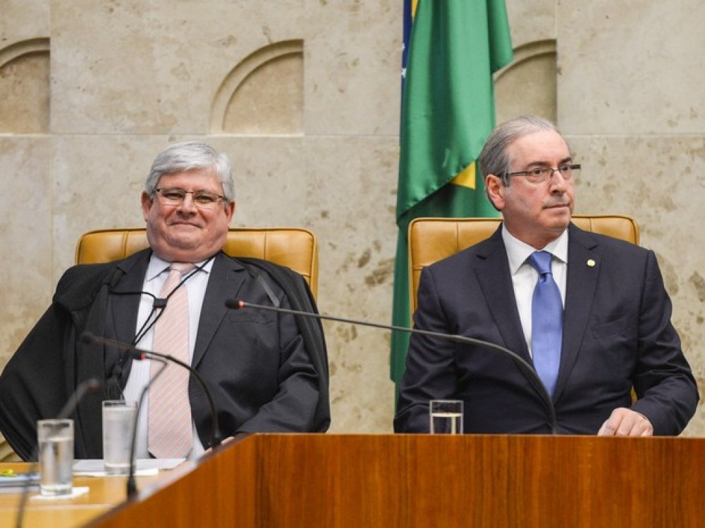 Pedido do procurador-geral da República, Rodrigo Janot, para que o presidente da Câmara, Eduardo Cunha (PMDB-RJ), seja afastado do cargo é discutido no Supremo Tribunal Federal em uma ação separada do inquérito julgado nesta quinta-feira 3, quando, por unanimidade, os ministros aceitaram denúncia contra Cunha pelos crimes de corrupção passiva e lavagem de dinheiro, abrindo ação penal contra ele na Corte