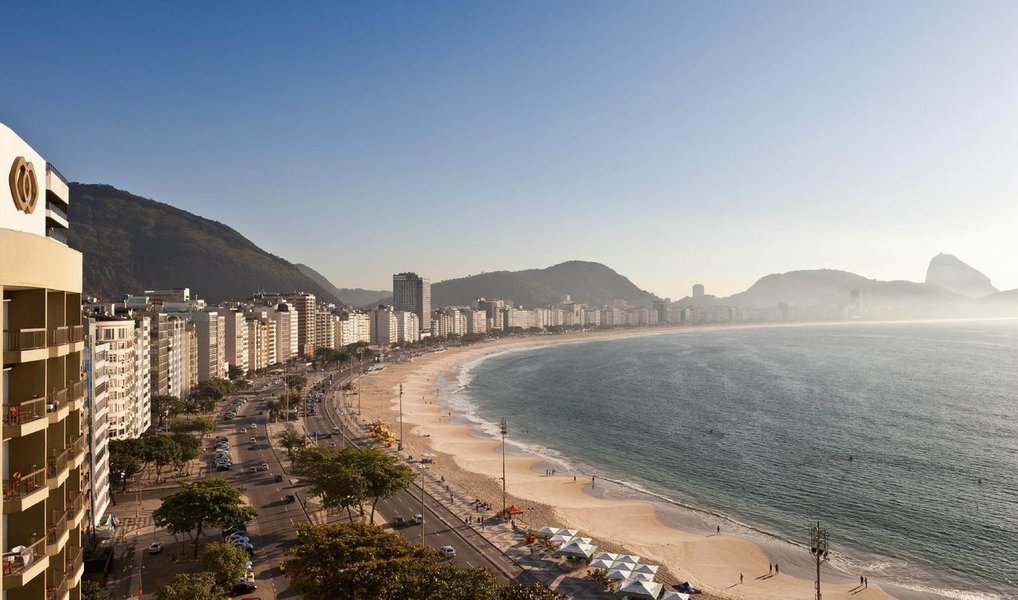 Segundo dados da Associação Brasileira da Indústria de Hotéis do Estado do Rio de Janeiro (ABIH-RJ), a ocupação dos hotéis do interior teve um aumento de 3,35% em relação ao carnaval do ano passado; cerca de 70% dos hóspedes são do mercado nacional; média geral na capital está em 82,20%, um incremento de 35% 