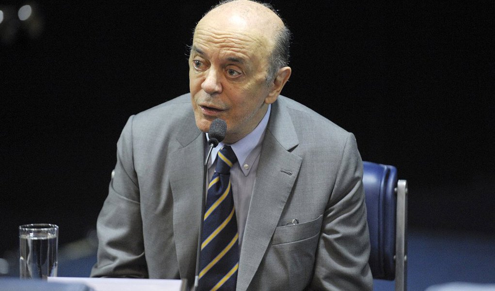 Novo ministro das Relações Exteriores, José Serra, solicitou um estudo de custo de postos diplomáticos abertos nos governos Lula (2003-2010) e Dilma Rousseff na África e no Caribe nos últimos anos; só Lula abriu 17 embaixadas em países africanos; o tucano já tem causado polêmica no Itamaraty depois de divulgar notas rechaçando o que chamou de "falsidades" propagadas por Venezuela, Cuba, Bolívia, Equador e Nicarágua, contra o afastamento da presidente Dilma Rousseff