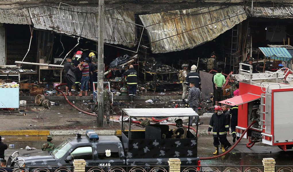 Explosão de um caminhão-bomba ocorreu em um mercado no bairro xiita de Sadr City, no norte da capital iraquiana, deixou também pelo menos 55 feridos; em fevereiro passado, 55 pessoas morreram e mais de 100 ficaram feridas em um duplo atentado suicida no mesmo bairro, cuja autoria foi assumida pelo grupo extremista Estado Islâmico