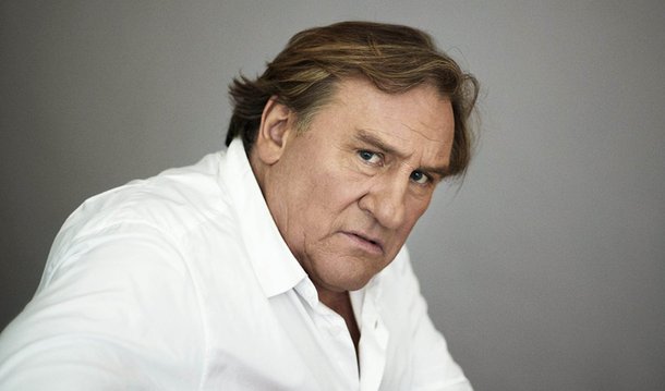 Ator francês Gerard Depardieu será o protagonista da adaptação à telona do romance escrito em 2013 pelo francês Daniel Baltassat: Le Divan de Staline. Informação foi divulgada nesta terça-feira, 29, pelo estúdio russo Mosfilm; filme estará ambientado nos anos 1950 e relatará a história de um artista que recebeu a incumbência de erigir um monumento em honra ao líder da União Soviética