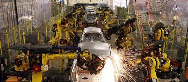 Crise econômica afetou o setor de engenharia industrial, que fechou 45,7% de seus postos de trabalho neste ano; atualmente, são 183 mil trabalhadores empregados na área –154 mil a menos do que no fim de 2014; associação do segmento, que reúne companhias de projetos de engenharia, de manutenção industrial e de fornecedores, projeta que o primeiro semestre de 2016 seja ainda pior do que o segundo de 2015