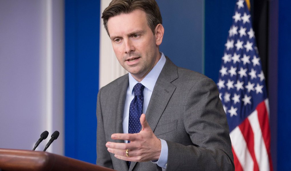 Porta-voz da Casa Branca, Josh Earnest, afirmou nesta quarta-feira, 6, que análise inicial do suposto teste nuclear da Coreia do Norte nesta quarta-feira não é consistente com um teste de bomba de hidrogênio bem-sucedido; governo americano disse, entretanto, que qualquer teste nuclear deve ser uma "violação escandalosa" das medidas do Conselho de Segurança da Organização das Nações Unidas