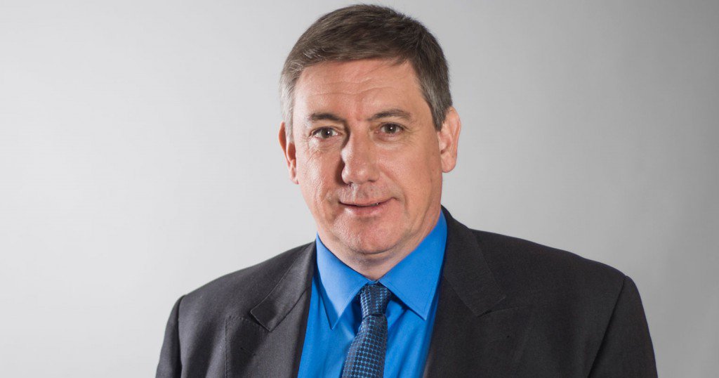 O governo da Bélgica anunciou neste domingo que vai aplicar novas medidas contra o terrorismo jihadista a partir de 1º de janeiro; o ministro belga do Interior, Jan Jambon, revelou que será ativado um plano para reforçar a segurança na região de Molenbeek, em Bruxelas, onde as autoridades descobriram ligações com as pessoas envolvidas nos atentados de 13 de novembro, em Paris