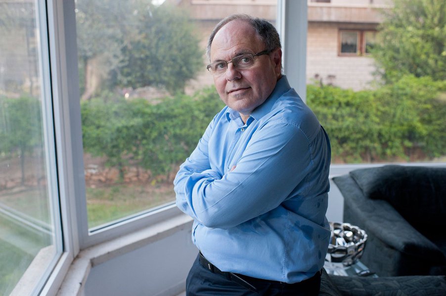 O Estado de Israel deixará o nível de relacionamento diplomático com o Brasil a um nível secundário se o apontamento de Dani Dayan não for confirmado", afirmou a vice-ministra de Relações Exteriores Tzipi Hotovely; a relutância do governo brasileiro em aceitar a indicação do embaixador israelense ligado aos assentamentos em Jerusalém Oriental e na Cisjordânia gerou uma crise diplomática entre os dois países e a preocupação no governo israelense de que a disputa possa encorajar ativismo pro-Palestina e contra o país