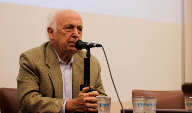 De acordo com professor da FGV, atual ministro do Planejamento, Nelson Barbosa, é um bom nome para o lugar de Joaquim Levy: "Conhece bem o Estado brasileiro, está comprometido com o ajuste e sabe da importância da taxa de câmbio", opina; reportagem de Eduardo Maretti, da Rede Brasil Atual