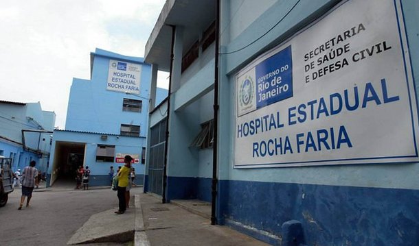 Gabinete de Crise montado pelo Ministério da Saúde, após os problemas de falta de atendimento no sistema de saúde do estado do Rio de Janeiro informou que neste primeiro dia de 2016 dez hospitais da rede estão com funcionamento normal; já a Secretaria de Estado de Saúde alertou que os hospitais estaduais Rocha Faria, Albert Schweitzer, Carlos Chagas, Getúlio Vargas, Adão Pereira Nunes, Azevedo Lima, Alberto Torres, Hospital da Mulher Heloneida Studart, Hospital da Mãe e Melchíades Callazans são unidades de urgência e emergência e, por isso, pacientes de baixa complexidade serão encaminhados para Unidades de Pronto Atendimento (UPA) e/ou unidades de atenção básica