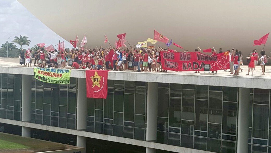 Até quando a juventude do PT será tratada como um grupo de segundo escalão, raramente consultado, do qual se esperam apenas propostas relacionadas à juventude e que é visto como relevante apenas no futuro, nunca no presente?