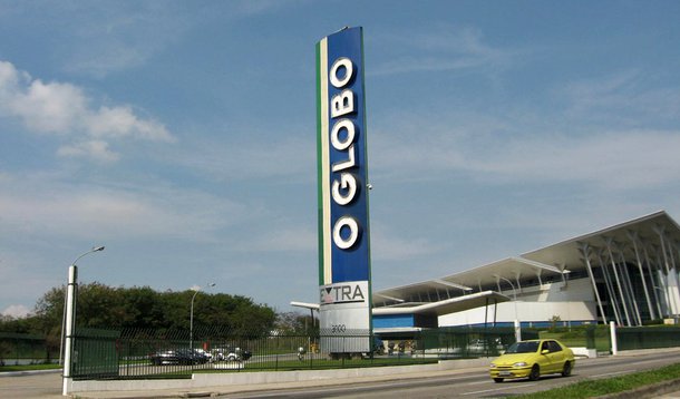 Segundo o Portal Imprensa, das vagas que foram fechadas atualmente pelo jornal, oito estavam abertas e foram congeladas momentaneamente; a ideia é fazer arranjos internos para não diminuir a produção de conteúdo; segundo a diretora do Sindicato dos Jornalistas Profissionais do Rio de Janeiro Paula Máiran, em março de 2014, Ascânio Seleme, diretor de redação do Infoglobo, disse no congresso nacional dos jornalistas de Maceió que há um projeto em andamento para dar fim ao Globo impresso