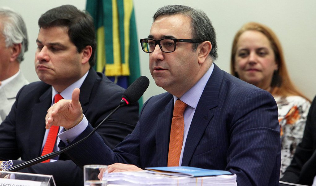 Advogados do presidente da Câmara, como Marcelo Nobre (foto), apostam mais nos recursos apresentados para anular a votação do parecer pela continuidade das investigações no Conselho de Ética do que nos efeitos de uma defesa por escrito; prazo de dez dias úteis para que Eduardo Cunha (PMDB-RJ) apresente seus argumentos e indique até oito testemunhas começa a ser contado nesta sexta-feira 18