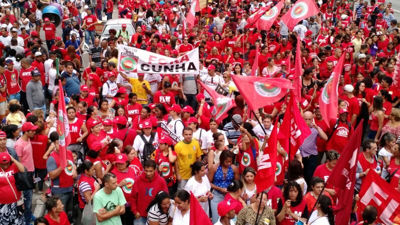 Sem baixar a guarda e sem deitar sobre os louros, podemos afirmar que travamos o bom combate e tivemos êxito porque ficamos do lado certo e adotamos a política correta. Buscaremos fazer o mesmo em 2016