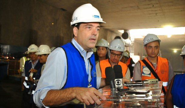 Secretário de Transportes do estado do Rio, Carlos Roberto Osorio confirmou a solicitação formal por parte da CCR Barcas, concessionária que administra o sistema de barcas na Baía de Guanabara, de rescisão amigável do contrato assinado em 1998; o dirigente negou que a empresa tenha pedido um ressarcimento no valor de R$ 500 milhões; "De concreto, o que temos hoje, é apenas uma solicitação formal de distrato amigável por parte da CCR Barcas. Ela alegou dois motivos para entregar a concessão: por desequilíbrio financeiro e uma decisão estratégica por parte da empresa. Agora, o estado vai sentar e estudar o que deve ser feito"