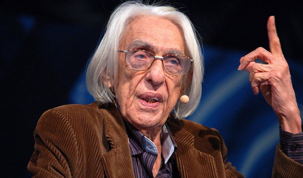 Há quem ache que o nosso maior poeta vivo virou à direita porque tem sido um crítico dos governos do PT. Nessa entrevista exclusiva a 247, Ferreira Gullar mostra que não. Poucos brasileiros acompanharam os acontecimentos políticos centrais de tão perto, de forma tão crua, tão visceral e tão lírica quanto ele que nasceu no mesmo ano do Estado Novo. E cresceu acompanhando a ascensão e a decadência de Getúlio Vargas. Hoje, apesar de fazer críticas pontuais a Lula, a Dilma e ao PT, Gullar é contra o impeachment, acha inócuo pedir renúncia à presidente e acredita que o cenário menos ruim para o país é ela levar o mandato até 2018, como diz a Constituição