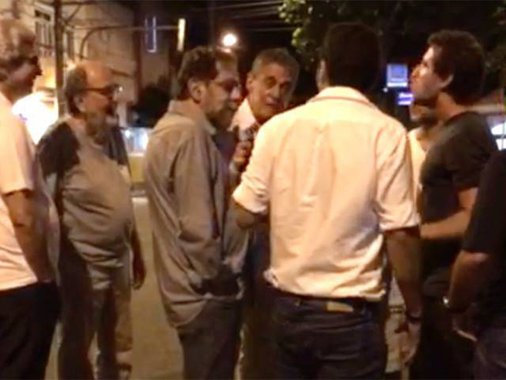 A agressão fascista ao gênio da MPB fluiu naturalmente dentro de um país de mentalidade elitizada, que absorve suas informações numa mídia que joga de centroavante no time da burguesia nacional