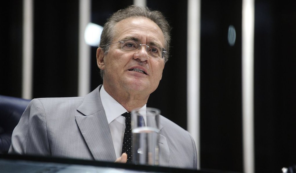O presidente do Senado, Renan Calheiros (PMDB-AL), destacou o papel do Congresso, que, "depois de muita tensão e ameaças", na última hora livrou o governo de propostas que aumentavam gastos sem receita prevista, muitas aprovadas pela articulação entre o presidente da Câmara, Eduardo Cunha, e líderes de partidos da oposição; "O Congresso, como um todo, independentemente de partido e de bancada, soube, no momento em que foi chamado para tal, colocar fim às medidas de impacto fiscal impagável e desativar as chamadas pautas-bombas", diz o peemedebista