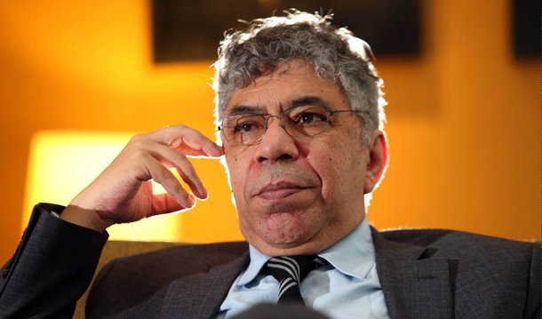 Diretor-executivo do Fundo Monetário Internacional, Otaviano Canuto, afirmou nesta segunda-feira, 28, que crise política, estimulada pela oposição, teve sérios reflexos negativos na economia; "O declínio abrupto do PIB não pode ser compreendido somente à luz das variáveis macroeconômicas. Tem-se aí um processo de contaminação da política sobre a economia", afirmou; "O fla-flu político dificulta"; Canuto elogiou o ministro da Fazenda, Nelson Barbosa, e disse que o governo continuará com a política de ajuste fiscal; "O Nelson é um cara extremamente preparado. Eu vejo muito mais continuidade", afirmou