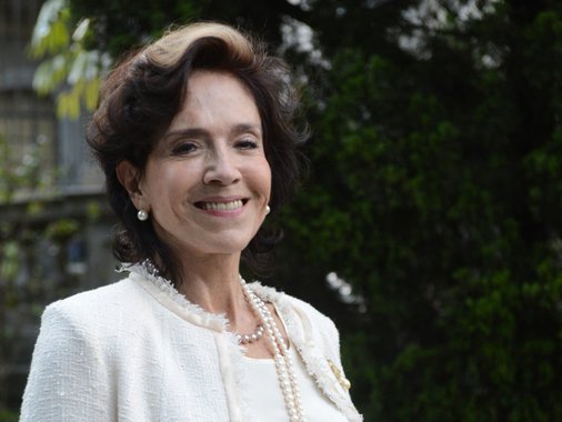 Morreu na manhã desta terça-feira, 20, no Rio, a atriz Yoná Magalhães; Yoná tinha 80 anos e estava internada desde o dia 18 de setembro em u hospital na zona Sul da cidade com problemas cardiológicos; uma das beldades de sua geração, Yoná começou a carreira no rádio, em 1954, na TV Tupi; desafiou críticos ao posar nua para a capa da "Playboy" aos 51 anos; em 2013, interpretou a socialite Glória Pais na novela "Sangue Bom"