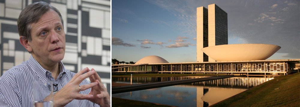 "Precisaremos esperar que a política se reconstrua para, de fato, sair da crise. Quem sabe, assim como aconteceu no final da ditadura, a seiva social consiga fertilizar e renovar as instituições, encurtando a duração do infortúnio", afirma o cientista político; ele destaca que "2016 começa, e provavelmente vai terminar, sob o signo da crise"