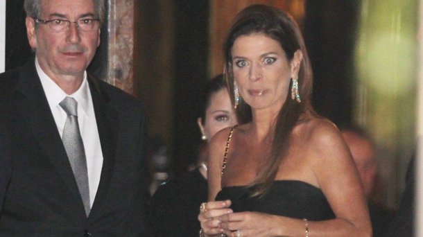 Ao fim e ao cabo seria como não considerá-la como um ser pensante, capaz das mesmas atrocidades que seu vesgo e vil esposo, Eduardo Cunha