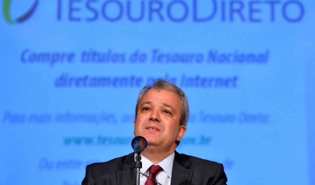 Secretário do Tesouro Nacional, Marcelo Saintive, disse que há potencial de abatimento da meta de resultado primário de 2015 de R$ 50 bilhões referentes às chamadas pedaladas fiscais, indicando a possibilidade do déficit chegar a R$ 110 bilhões no ano; governo estaria aguardando acórdão do Tribunal de Contas da União (TCU) para apresentar uma proposta de pagamento