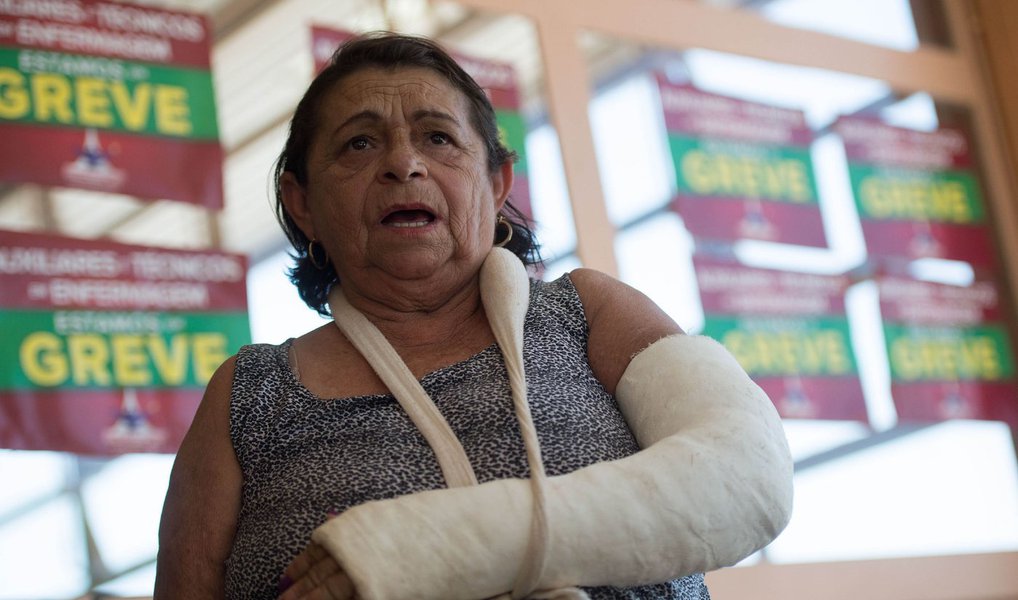 No Hospital Regional de Taguatinga, o saguão do pronto-socorro permanece cheio, mesmo sem nenhuma previsão para atendimento; no Hospital Regional de Ceilândia, um único funcionário informava a quem chegava que diversos profissionais aderiram à greve e que não há atendimento no local; Sindicato dos Empregados em Estabelecimentos de Serviços de Saúde do Distrito Federal informou que a categoria aprovou, em assembleia na manhã desta quinta-feira, o endurecimento da paralisação; uma nova assembleia foi marcada para a próxima terça-feira 20