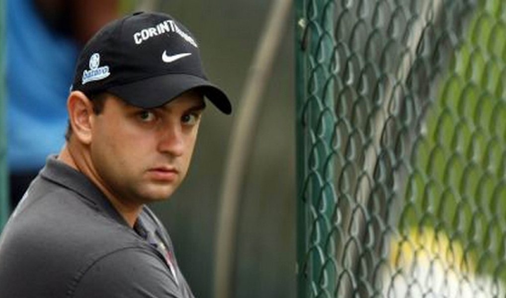 A juíza Célia Regina Ody Bernardes, da 10ª Vara Federal do Distrito Federal, responsável pela investigação da Operação Zelotes, informou nesta quinta (29) que desconhece pedido da PF para tomar depoimento do filho do ex-presidente Lula, Luiz Cláudio Lula da Silva. A PF intimou Luiz Claudio na noite da última terça (27), data na qual o ex-presidente comemorou 70 anos; em nota, a juíza esclareceu que não há processos relacionados à Zelotes, pelo fato de os investigados não terem sido denunciados pelo MPF