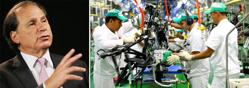 Presidente da CSN (Companhia Siderúrgica Nacional) conclui que "deu tudo errado para a economia brasileira em 2015"; segundo ele, "é preciso reconhecer que o Brasil andou para trás neste ano que termina e que as perspectivas para 2016 não são animadoras"