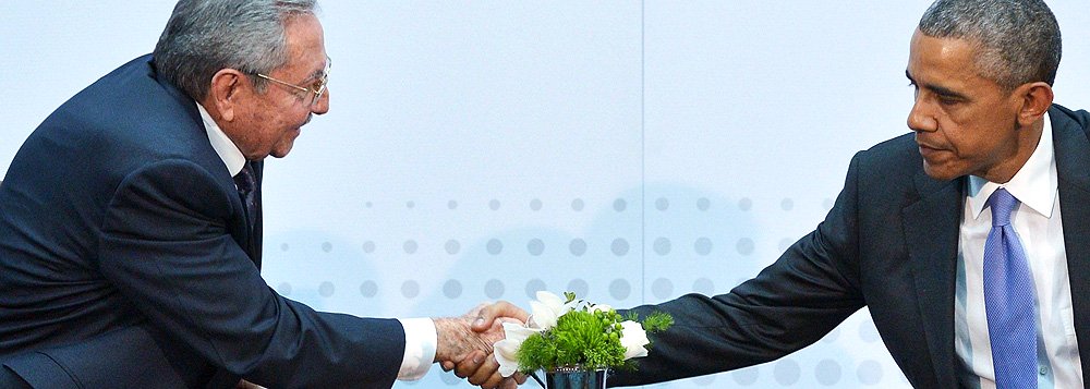 Durante os nove primeiros meses do ano fiscal de 2015 (de outubro de 2014 a junho de 2015) entraram nos Estados Unidos 27.296 cubanos, de acordo com os Serviços Alfandegários e de Proteção de Fronteiras norte-americanos, divulgados pelo Centro Pew; número representa aumento de 78% em relação ao mesmo período do ano passado, coincidindo com o restabelecimento das relações diplomáticas entre os dois países, anunciado em dezembro de 2014