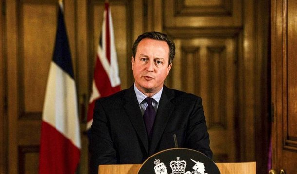 "Devemos tomar a decisão de estender os bombardeios britânicos contra o Estado Islâmico na Síria", afirma o texto enviado aos deputados, divulgado algumas horas antes do primeiro-ministro britânico David Cameron discursar no Parlamento para apresentar pessoalmente a demanda