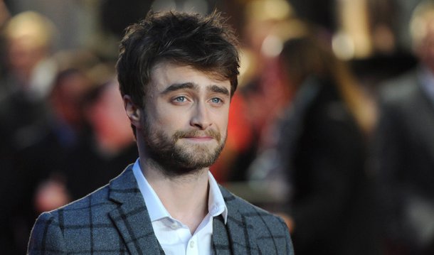 O ator Daniel Radcliffe, que deu vida no cinema ao bruxo Harry Potter, disse que nunca vai deixar de se sentir com sorte, ao ser homenageado com uma estrela na Calçada da Fama de Hollywood; "Se você consegue trabalhar nesta função, você é, por estatística, uma das pessoas mais sortudas do mundo, então nenhum de nós, sortudos o suficiente, deve esquecer disso e prometo que não irei esquecer. Nunca vou deixar de me sentir com sorte por estar aqui e ser parte disso", afirmou