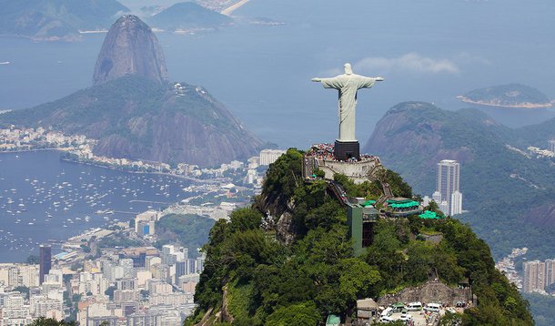 Celebrações começaram às 7h, com uma bênção à cidade do Rio de Janeiro, feita pelo cardeal arcebispo dom Orani Tempesta; monumento do Cristo Redentor foi inaugurado em 1931, no alto do Morro do Corcovado, na Floresta da Tijuca; a escultura, projetada pelo engenheiro Heitor da Silva Costa e pelo pintor Carlos Oswald, foi esculpida pelo francês Paul Landowski, com a ajuda do engenheiro calculista conterrâneo Albert Caquot