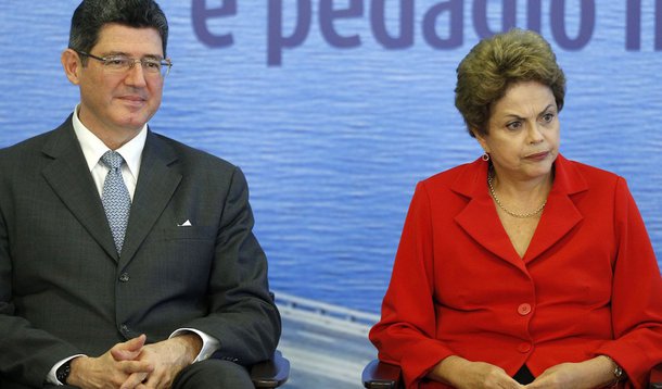 As mudanças seriam um adiamento menor no aumento dos servidores públicos, prazo de dois anos e não de quatro para a vigência da CPMF, e poupar o Sistema S; enquanto isso, o Congresso e outros grupos rejeitam totalmente o novo imposto do cheque e Lula e o PT pressionam Dilma para mudar a política econômica; programa de Joaquim Levy está em risco