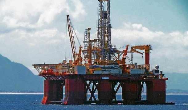 Em julho, a produção do pré-sal, oriunda de 54 poços, foi de 812,1 mil barris por dia de petróleo e 30,5 milhões de metros cúbicos por dia (m³/d) de gás natural, totalizando pouco mais de 1 milhão de barris de óleo equivalente por dia; houve aumento de 8,4% em relação ao mês anterior, informou nesta terça (1º) a Agência Nacional do Petróleo, Gás Natural e Biocombustível (ANP)