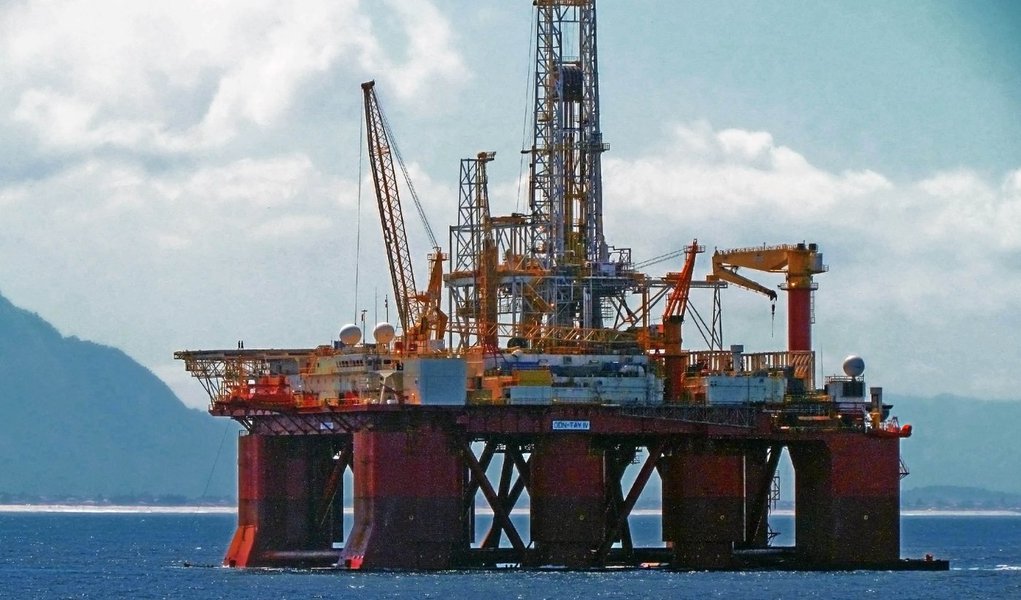 Em julho, a produção do pré-sal, oriunda de 54 poços, foi de 812,1 mil barris por dia de petróleo e 30,5 milhões de metros cúbicos por dia (m³/d) de gás natural, totalizando pouco mais de 1 milhão de barris de óleo equivalente por dia; houve aumento de 8,4% em relação ao mês anterior, informou nesta terça (1º) a Agência Nacional do Petróleo, Gás Natural e Biocombustível (ANP)