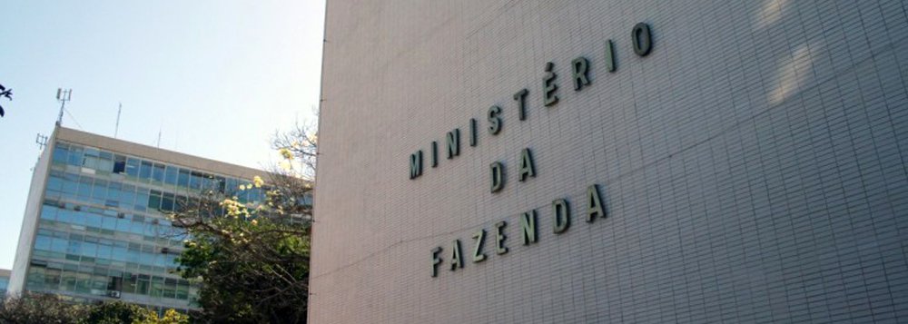 Secretaria do Tesouro Nacional publicou portaria instituindo o Comitê de Política Fiscal (Copof); objetivo do Copof é subsidiar o planejamento fiscal de médio prazo, principalmente quanto a elaboração do Plano Plurianual (PPA), da Lei de Diretrizes Orçamentárias (LDO) e da Lei Orçamentária Anual (LOA), além do planejamento de longo prazo