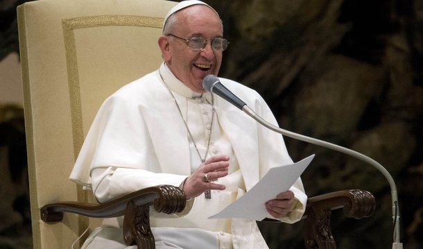 O Vaticano declarou nesta segunda (7) que o papa redigiu um documento conhecido como Motu Proprio – “de sua própria iniciativa”, em latim – que altera a maneira como os católicos obtêm anulações; os detalhes do documento, que deve aperfeiçoar e simplificar o procedimento, serão divulgados na terça (8) durante uma coletiva de imprensa no Vaticano; uma anulação, conhecida formalmente como “decreto de nulidade”, é o veredicto de que um casamento não é válido nos termos da lei da Igreja porque certos prerrequisitos, como livre arbítrio, maturidade psicológica e disposição de ter filhos, não foram cumpridos