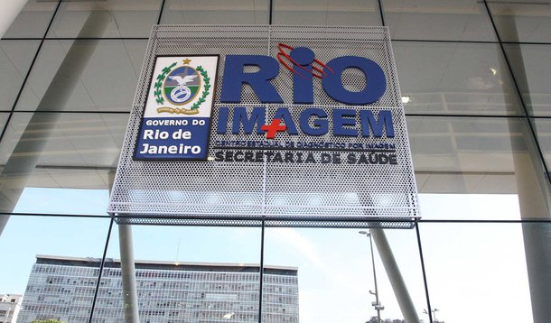 Médicos da central estadual de diagnósticos por imagem do Rio de Janeiro decidem se retornam ao trabalho; os profissionais entraram em greve devido a atrasos no pagamento e à falta de materiais, segundo o Sindicato dos Médicos do Rio de Janeiro (Sinmed-RJ); de acordo com a Secretaria Estadual de Saúde, os exames já marcados estão mantidos, mas novos agendamentos estão suspensos até que as verbas para o pagamento dos profissionais sejam liberadas pela Secretaria Estadual de Fazenda para o Fundo Estadual de Saúde