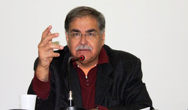 Segundo o pesquisador Venício Lima, a grande mídia funciona como se tivesse um supraeditor, como se as principais notícias, a pauta, a narrativa, fossem cotidianamente editados por um super editor, que dá a elas o mesmo enquadramento; "Boa parte da mídia brasileira não me interessa porque abdicou de fazer jornalismo para fazer oposição política", disse 