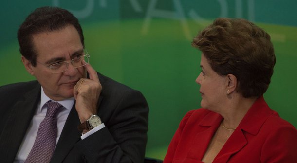 "Ao apresentar argumentos ao STF na guerra do impeachment, a presidente Dilma Rousseff e o presidente do Senado, Renan Calheiros, jogaram juntos. Em parecer ao Supremo, o procurador-geral da República, Rodrigo Janot, discordou da decisão do presidente da Câmara, Eduardo Cunha, de eleger por voto secreto a comissão especial do impeachment", destaca o jornalista; segundo Kennedy Alencar, "Dilma e Renan fizeram jogada combinada"